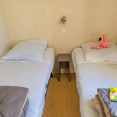 Camping Mobil - Clim - 4 Pers. - Api-1-52-2197 Frontignan