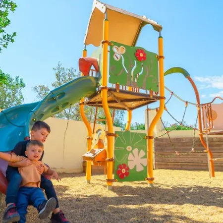 Camping Mobil - Clim - 4 Pers. - Api-1-52-2197